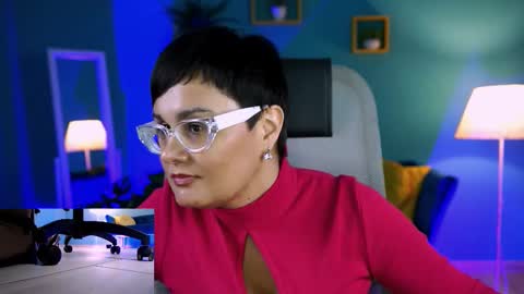 lauradavidsons online show from December 14, 7:31 pm