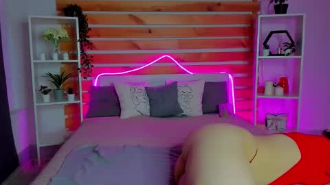 Laura online show from October 16, 8:58 am