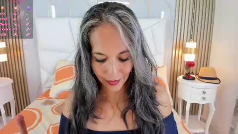 Laura online show from June 23, 3:25 am