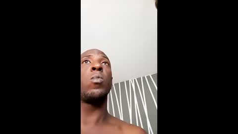 laura online show from April 12, 12:09 pm