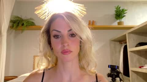 LAURAGARCIA28 online show from September 20, 2:14 am