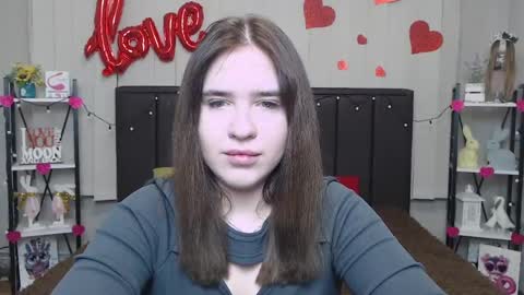 Snapshot of laurahlot chatting on February 22, 6:19 pm LauraHlot online show from February 22, 6:19 pm
