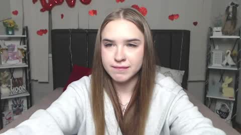 LauraHlot online show from April 10, 6:34 pm