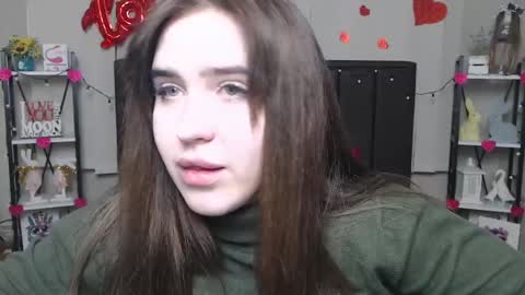 Snapshot of laurahlot chatting on February 21, 1:00 am LauraHlot online show from February 21, 1:00 am