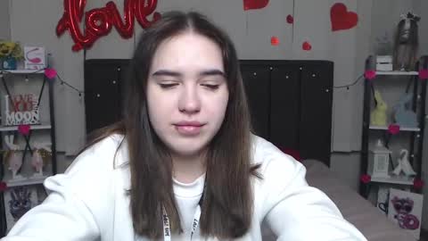 Snapshot of laurahlot chatting on March 7, 1:53 am LauraHlot online show from March 7, 1:53 am