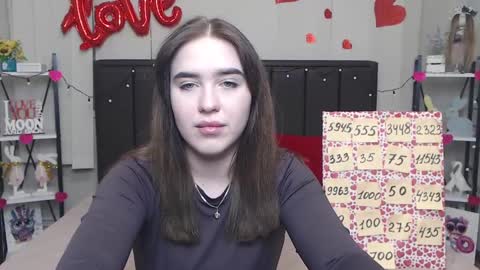 Snapshot of laurahlot chatting on March 12, 9:34 am LauraHlot online show from March 12, 9:34 am