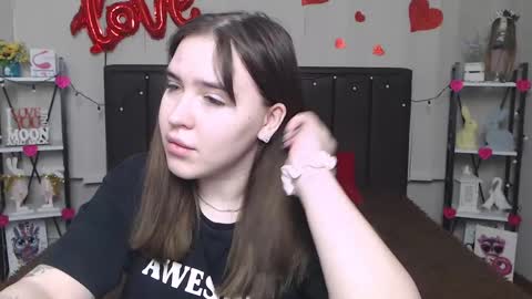 Snapshot of laurahlot chatting on February 18, 1:10 am LauraHlot online show from February 18, 1:10 am
