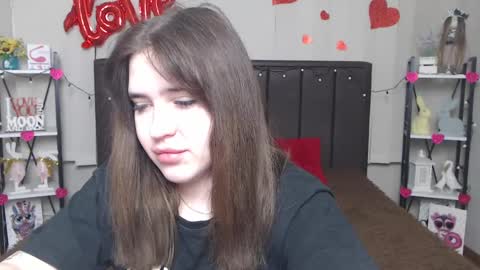 Snapshot of laurahlot chatting on February 17, 10:05 pm LauraHlot online show from February 17, 10:05 pm