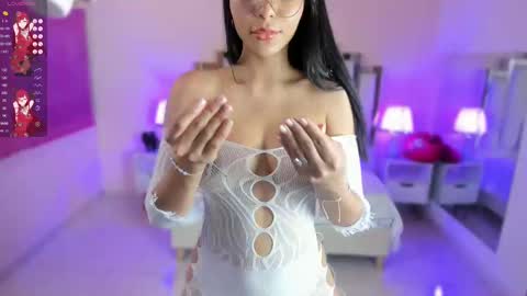 Laura MartinGMT-5 2200-0600 online show from September 10, 12:33 am