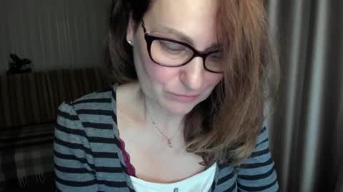 Lauraoven1 online show from March 10, 5:39 pm