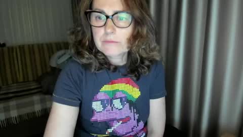 Lauraoven1 online show from May 13, 6:39 pm