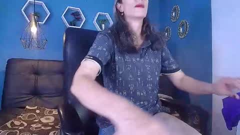 Laura Sofia online show from February 16, 4:05 pm