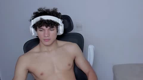 Laureent online show from November 8, 8:17 am