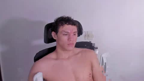 Laureent online show from April 13, 8:02 pm