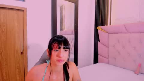 Laurem online show from November 22, 8:18 pm