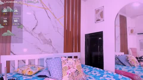 Snapshot of laurem_paulette chatting on March 3, 1:01 pm Laurem online show from March 3, 1:01 pm