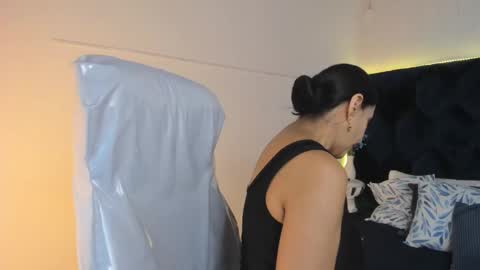 Lauren online show from January 17, 4:05 pm