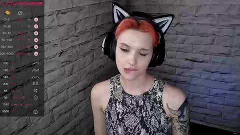 Eva online show from May 11, 8:06 pm