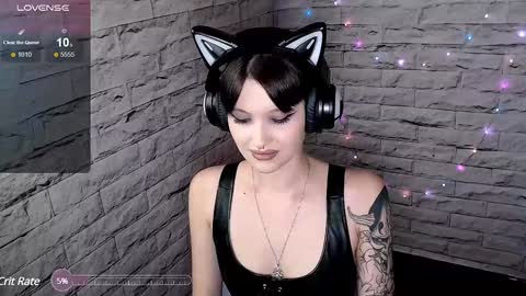 Eva online show from December 5, 5:01 pm