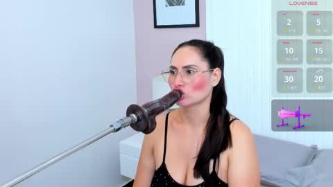 lauren_stone_ online show from May 22, 11:00 pm