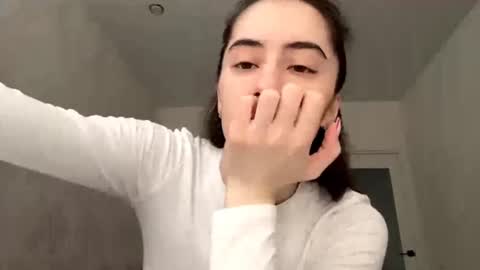 laurenadupuy online show from June 17, 1:27 pm