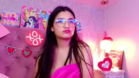 Laurene online show from February 15, 7:32 am