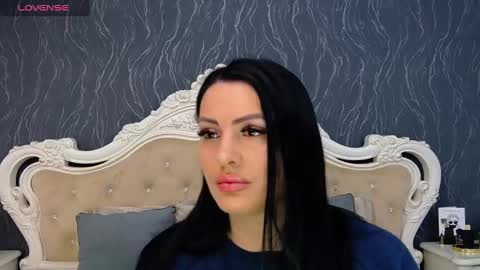 Snapshot of laurenjenssen chatting on February 15, 9:16 am Laura online show from February 15, 9:16 am