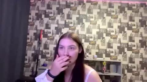 Hannah online show from September 17, 4:32 pm