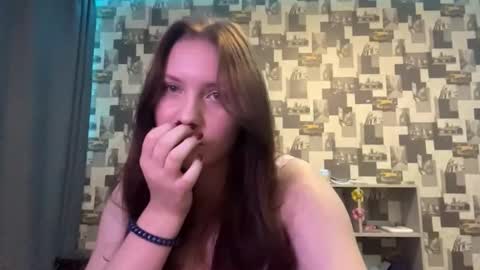 Hannah online show from September 19, 4:44 pm