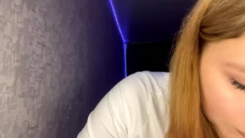 Hannah online show from October 17, 4:44 pm