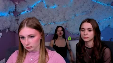 Laure online show from April 14, 11:13 am