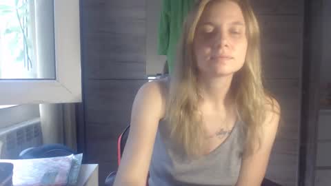 laurenmy online show from October 21, 2:32 pm