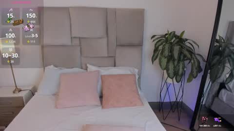 laurenn_smitth online show from September 29, 12:59 pm