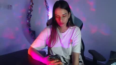 Lauren online show from January 14, 2:52 am