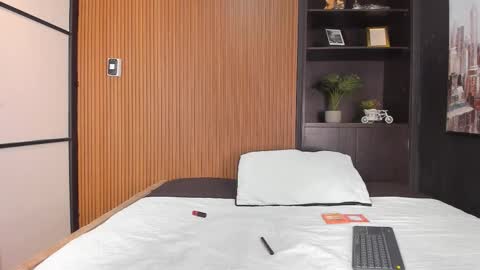 Lauren  online show from December 16, 2:23 pm