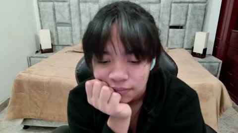 laurent online show from April 16, 3:17 am