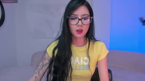 Lau  online show from December 4, 3:39 am