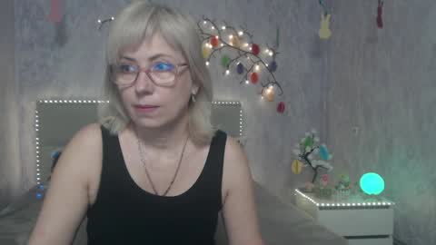 Lauren online show from March 30, 5:40 am