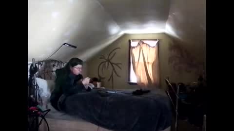 Lauren online show from January 28, 7:53 pm