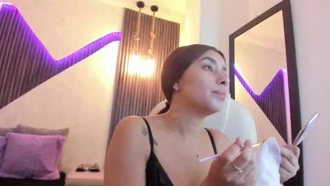 Lau online show from February 15, 4:45 pm