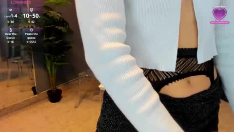 Laura online show from November 15, 7:43 am