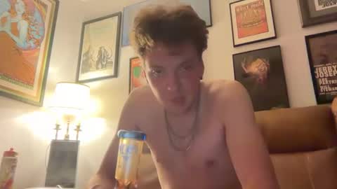 lausfavorite online show from October 22, 4:15 am