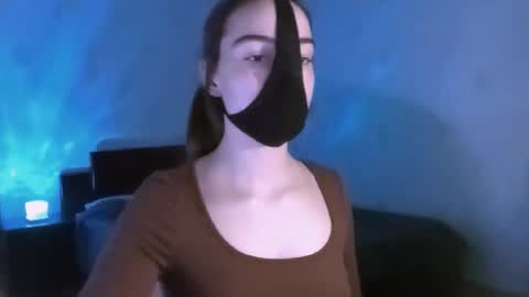 Lavinda online show from February 9, 5:49 pm