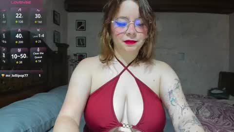 laylaah online show from February 4, 6:12 pm