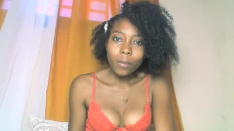 layannek online show from October 12, 11:58 am