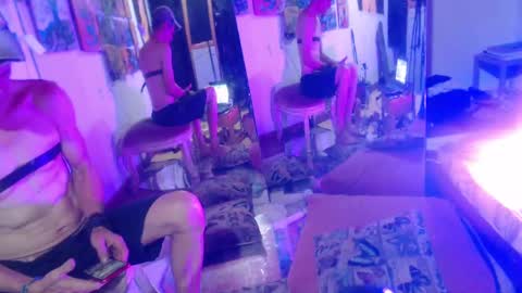 Laye19 online show from February 2, 11:42 pm