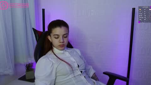 Snapshot of layla_castilloo chatting on January 31, 2:17 pm Layla online show from January 31, 2:17 pm