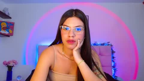 Snapshot of layla_roma chatting on September 20, 4:26 am Lia and Rachel online show from September 20, 4:26 am