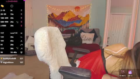 Snapshot of laylaa_dreams chatting on December 29, 3:33 am Laylaa Dreams online show from December 29, 3:33 am