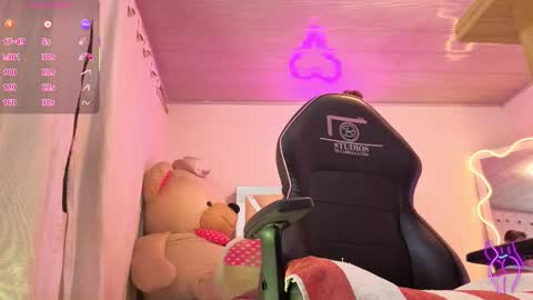 laylafoxy_tay online show from January 14, 3:03 am